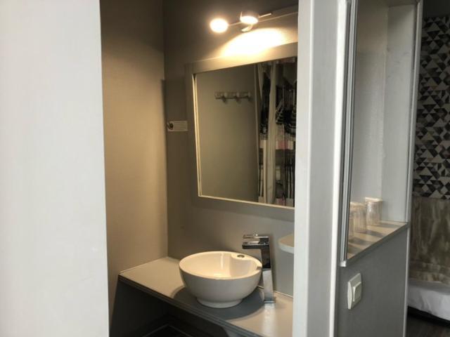 L'Escapade Otel Carentan Dış mekan fotoğraf